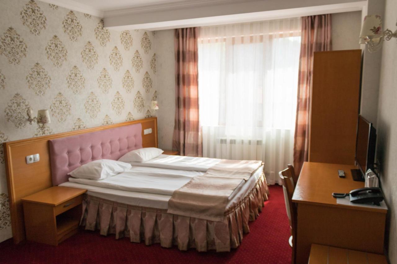 Hotel Uzunski Smolyan Bagian luar foto