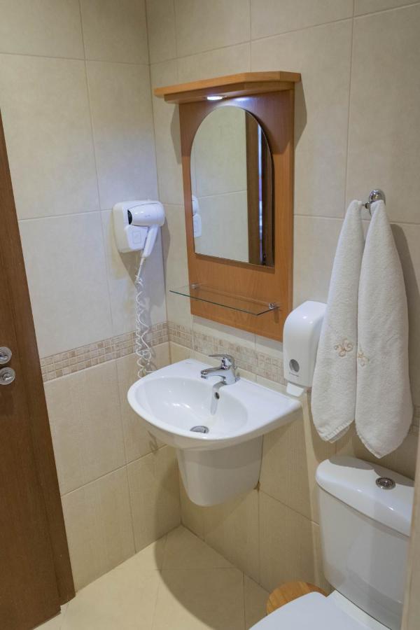 Hotel Uzunski Smolyan Bagian luar foto