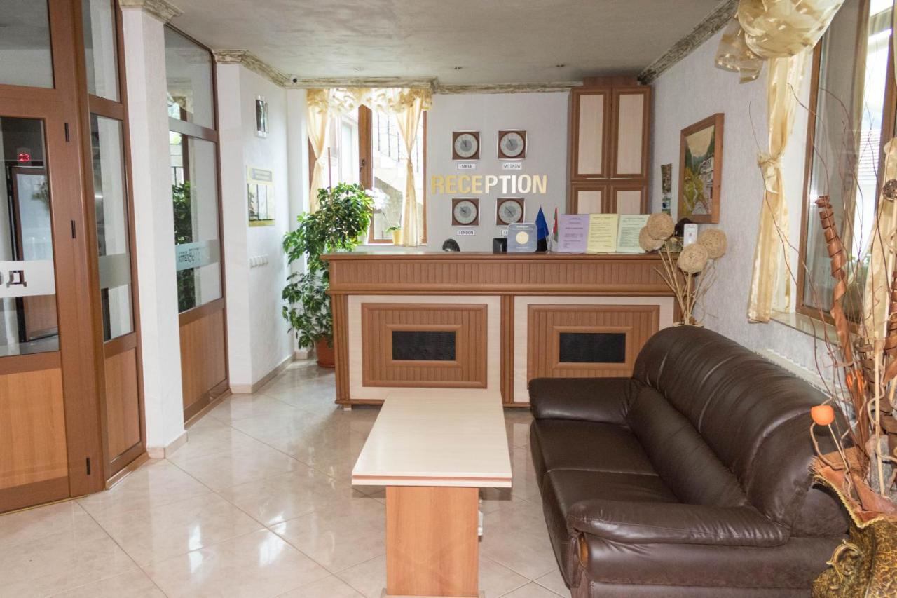 Hotel Uzunski Smolyan Bagian luar foto