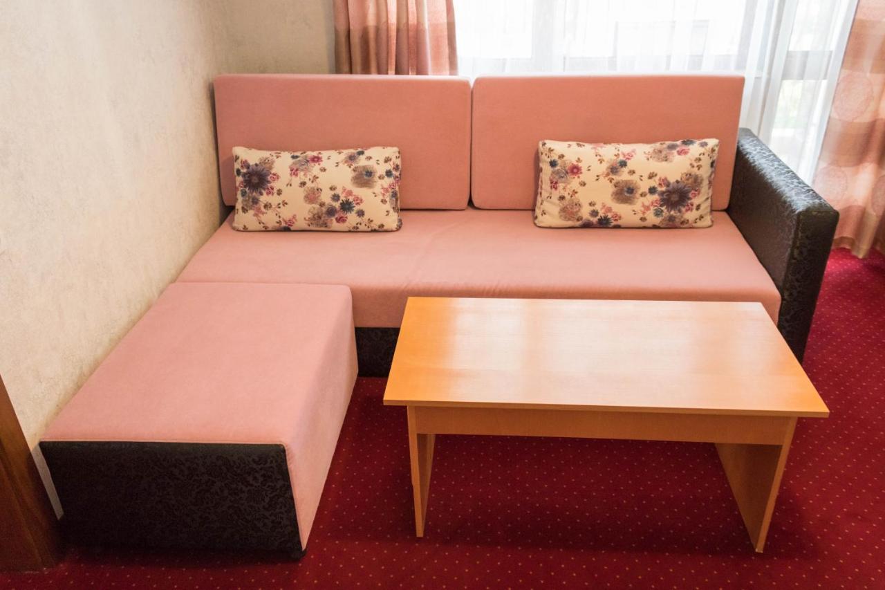 Hotel Uzunski Smolyan Bagian luar foto