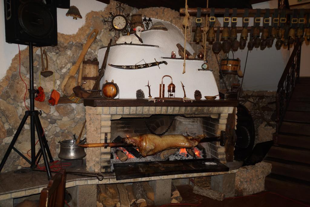 Hotel Uzunski Smolyan Bagian luar foto